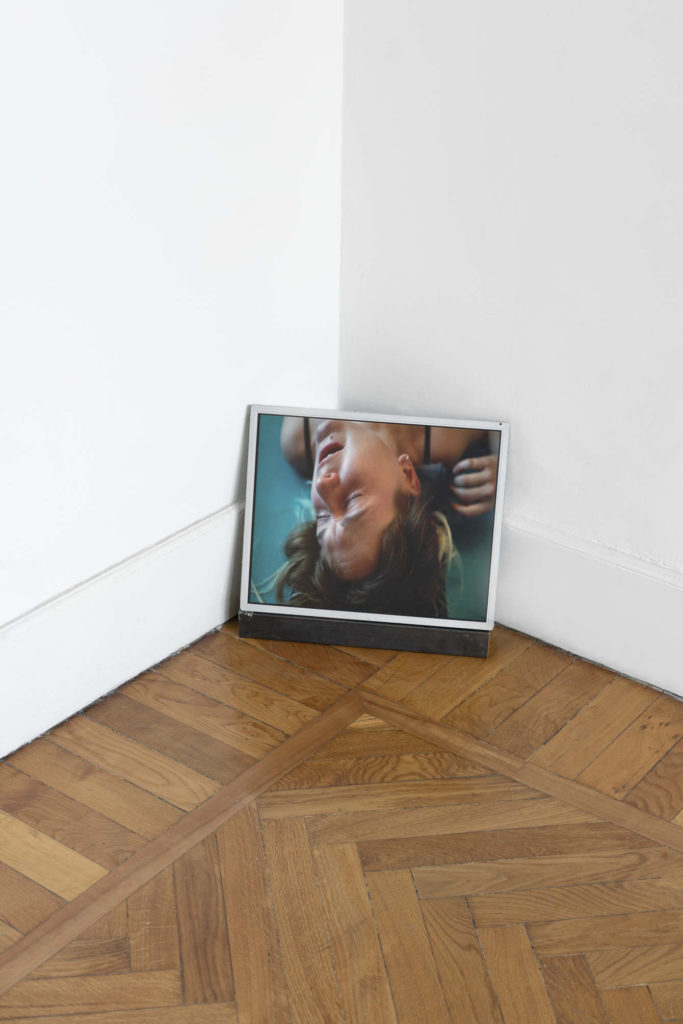 Untitled monitor and materials - Omeostasi, 2019, monitor - Matilde Sambo - courtesy of the artist and aA29 Project Room