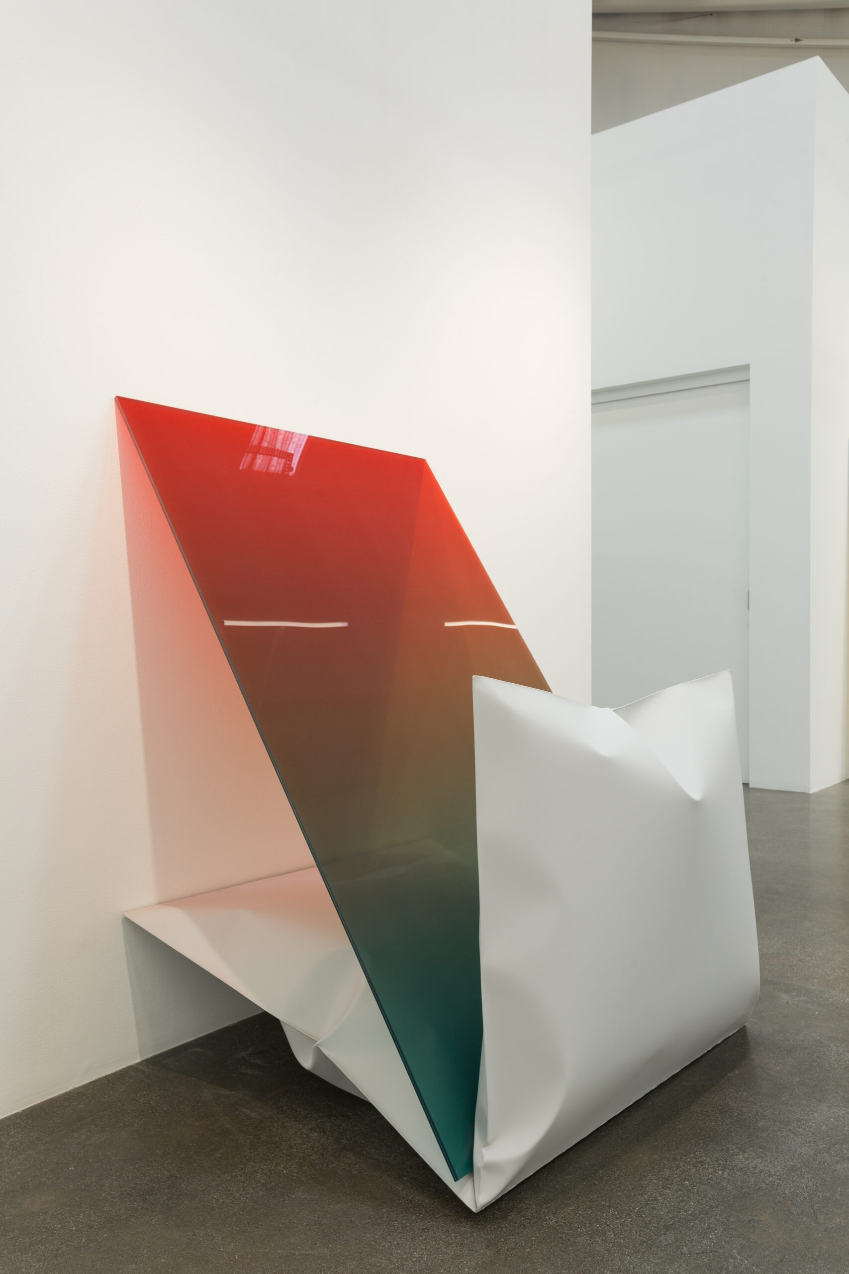 Shaikha Al Mazrou, Exhale, 2018,Wet coated steel, Glass, film,198 x 121.5 x 109 cm, Courtesy Lawrie Shabibi and the artist