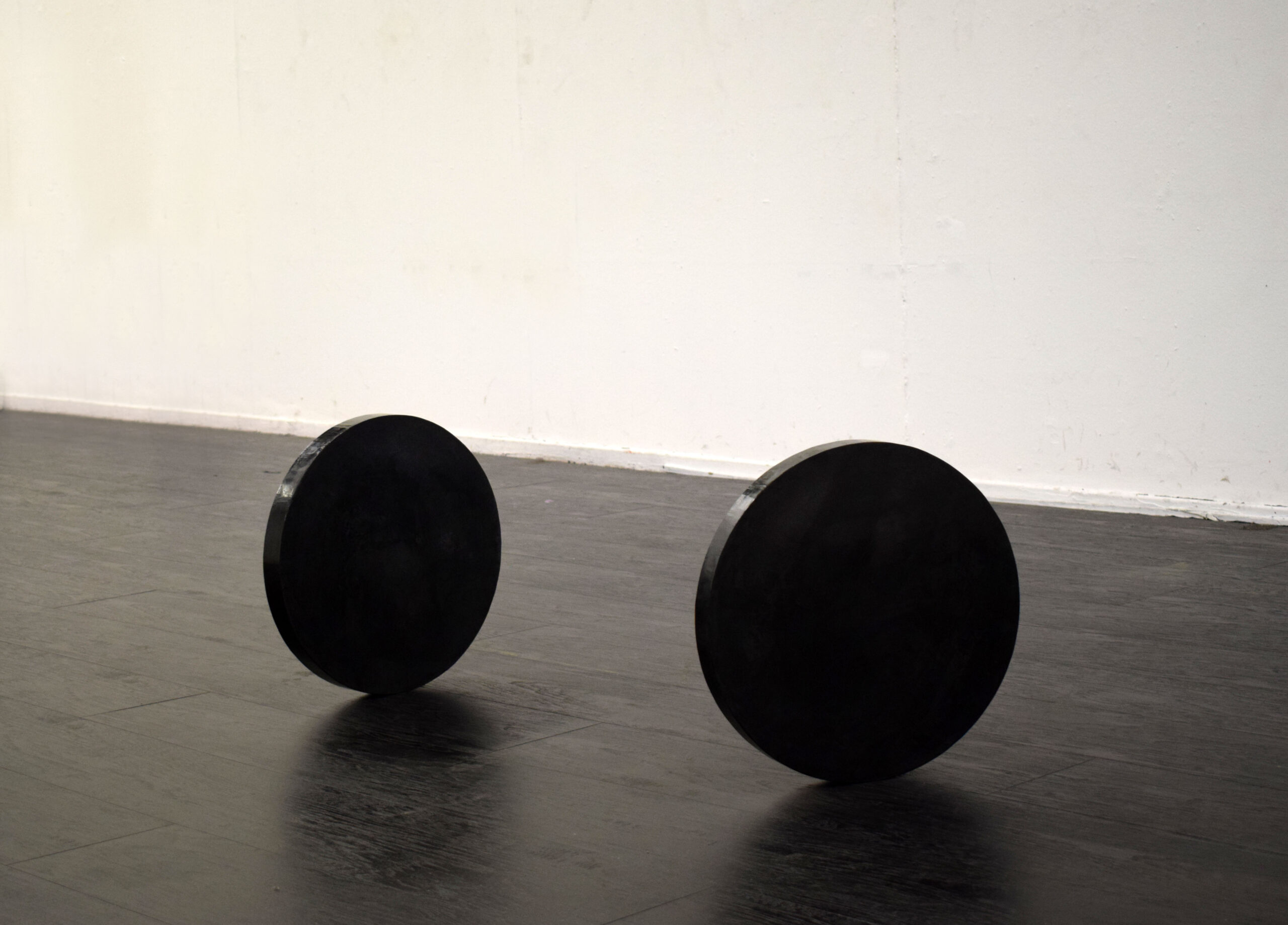 Orizzonte, Polistirolo, grassello di calce, cera, gomma lacca 150 x 50 x 50 cm - Marta Longa - courtesy of the artist