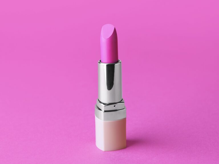Read more about the article VELVET PINK LIPSTICK